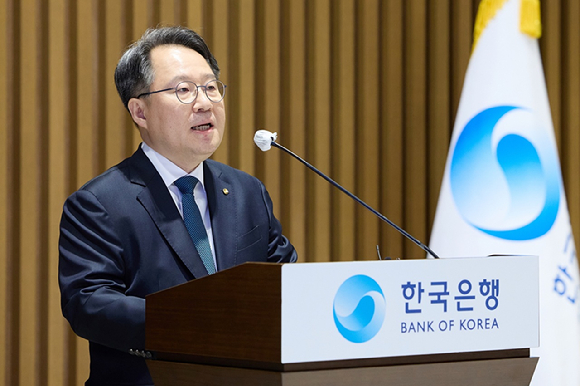 권민수 신임 부총재가 21일 오전 한국은행 2층에서 열린 취임식에서 발언하고 있다. [사진=한국은행]