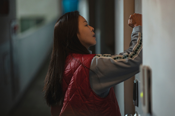 배우 고규필, 배재영, 경수진, 최유정, 김주령 등이 영화 '백수아파트'에서 열연하고 있다. [사진=플러스엠엔터테인먼트]