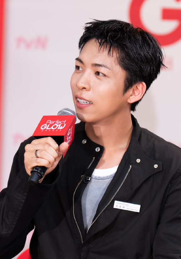 배우 주종혁이 6일 오전 온라인 중계로 진행된 tvN '퍼펙트 글로우' 제작발표회에 참석해 포즈를 취하고 있다. [사진=tvN]