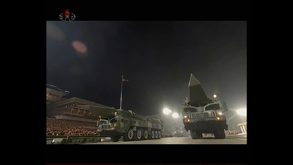 지난 4월 26일 북한 열병식에 등장한 극초음속 미사일 [사진=조선중앙TV]