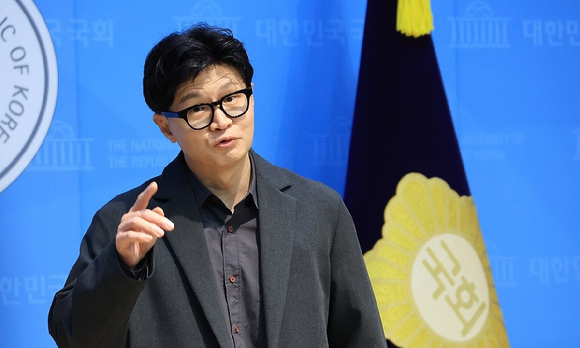 김승원 법무부 장관 후보자가 자진사퇴 기자회견을 한 19일 무소속 한동훈 의원이 국회 소통관에서 기자회견을 하고 있다. 2026.9.19 [사진=연합뉴스]