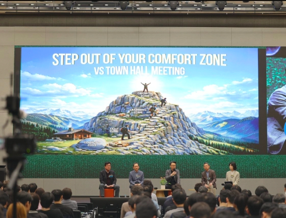 은석현 LG전자 VS사업본부 사장이 지난 3일 서울 강서구 LG사이언스파크에서 열린 타운홀 미팅에서 발언하고 있다. [사진=은석현 사장 링크드인 계정]