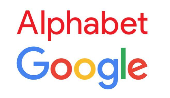 13일 서울 중구 하나은행 본점에서 한 직원이 시황 전광판 앞을 지나고 있다. 이날 삼성전자 주가는 전 거래일 대비 1.46% 오른 18만1200원에 거래를 마쳤다. 2026.2.13 [사진=연합뉴스]