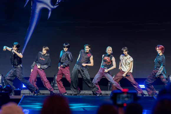  모스트 원티드) 북미 공연 오프닝 아티스트로 활약하고 있다. [사진=MICHAEL H KIM]