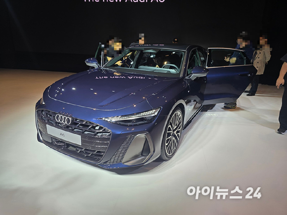 게르노 될너(Gernot D&ouml;llner) 아우디 AG 이사회 의장이 20일 서울 중구 반야트리 클럽 앤 스파에서 열린 '더 뉴 아우디 A6 미디어 컨퍼런스'에서 발표하고 있다. [사진=김종성 기자]