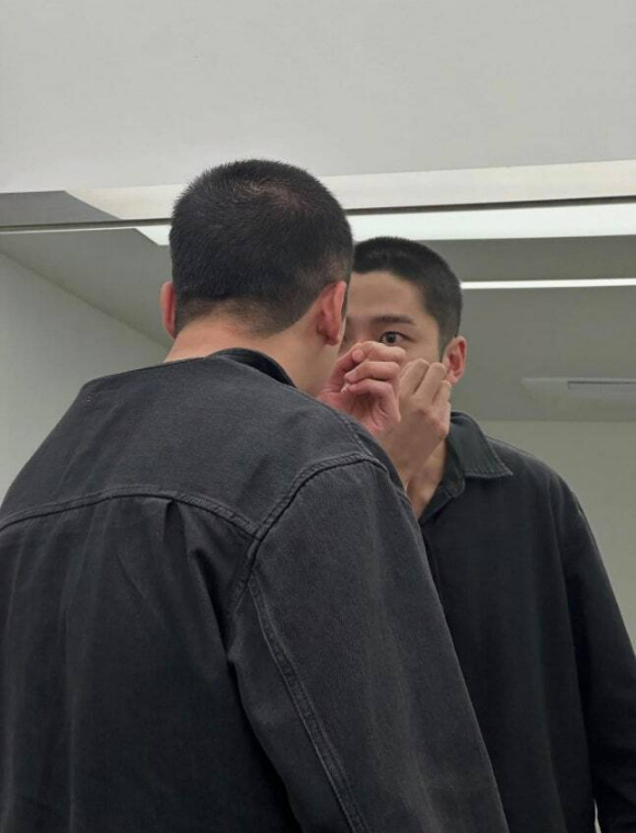 로운 [사진=로운 SNS]