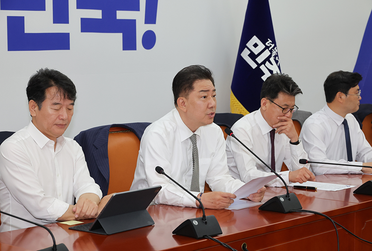 더불어민주당 김병기 당대표 직무대행 겸 원내대표가 19일 서울 여의도 국회에서 열린 정책조정회의에 참석해 발언하고 있다. 2025.6.19 [사진=연합뉴스]