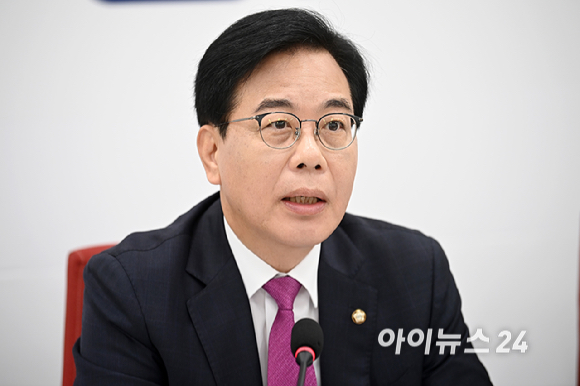 송언석 국민의힘 비상대책위원장 겸 원내대표가 16일 오전 국회에서 현안관련 기자회견을 하고 있다. [사진=곽영래 기자]
