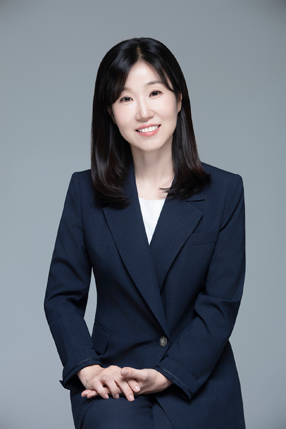 박윤희 전 서울중앙지검 여성아동범죄조사2부장검사 [사진=박윤희 전 서울중앙지검 여성아동범죄조사2부장]