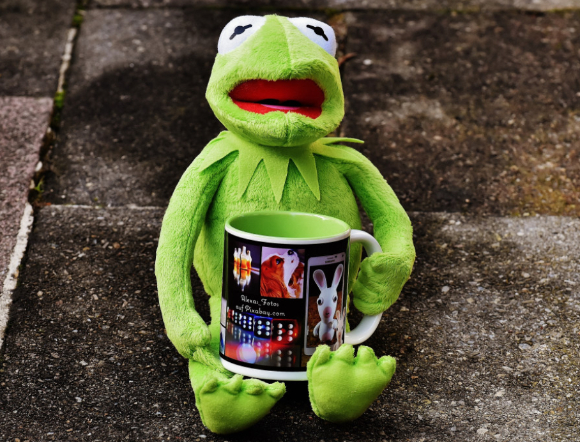 커피를 2주간 끊는 것만으로도 충동성과 스트레스가 줄어들 수 있고, 디카페인 커피로 전환할 경우 수면과 기억력이 개선될 가능성이 있다는 연구 결과가 나왔다. 사진은 본 기사 내용과 무관. [사진=픽사베이]