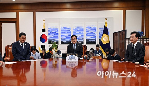 우원식 국회의장이 13일 국회에서 열린 국회의장 주재 여야 원내대표 회동에서 발언을 하고 있다. [사진=곽영래 기자]