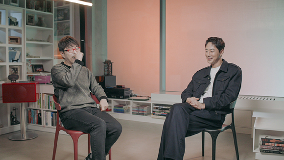 배우 조인성이 'B tv 이동진의 파이아키아'에 출연한다. [사진=NEW]