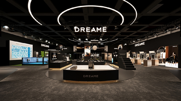 드리미 신제품 사이버X(Cyber X)가 계단을 오르내리는 기술을 시연하고 있다. [사진=@VacuumWars 유튜브 캡처]