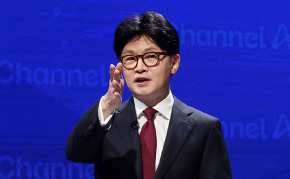 지난 4월 25일 오후 종로 동아미디어센터 채널A 오픈스튜디오에서 열린 국민의힘 대선 2차 경선TV토론에서 한동훈 예비후보가 발언하고 있다. [사진=국회사진취재단]