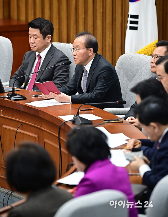 윤재옥 국민의힘 원내대표가 20일 오전 서울 여의도 국회에서 열린 원내대책회의에서 발언하고 있다. [사진=곽영래 기자]