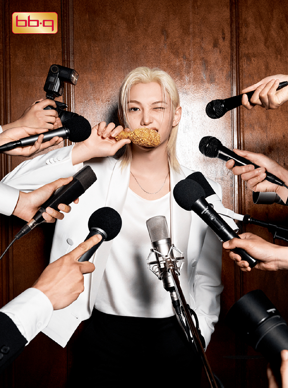 스트레이 키즈 필릭스가 등장한 BBQ 티저 영상 이미지. [사진=BBQ]