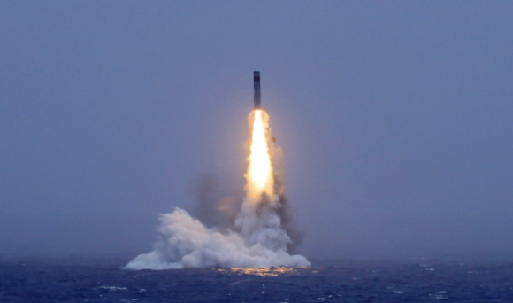 지난 6일 중국의 SLBM 발사 장면. [사진=AP/연합뉴스]