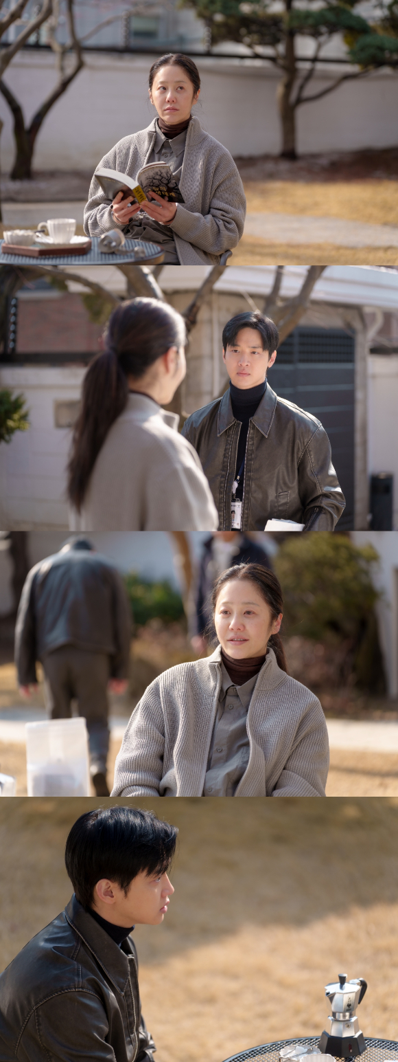 &apos;사마귀&apos; 고현정X장동윤 通했다…넷플릭스 글로벌 7위 &apos;흥행 신호탄&apos;