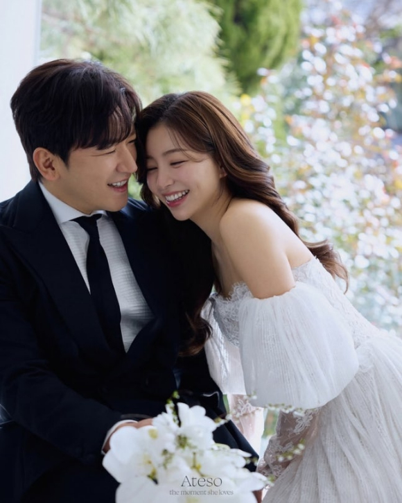 이민우, 결혼 소감 "인생의 새 챕터 지켜봐 주셔서 감사"