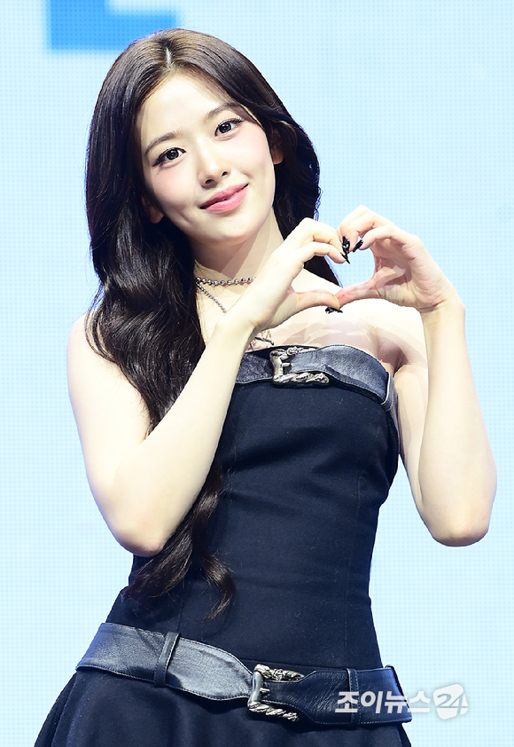 아이브 안유진이 23일 오후 서울 광진구 광장동 예스24라이브홀에서 열린 아이브(IVE) 정규 2집 '리바이브 플러스'(REVIVE+) 발매 기념 쇼케이스에 참석하고 있다. [사진=정소희 기자]