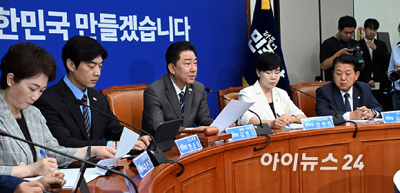 김병기 더불어민주당 당대표 직무대행 겸 원내대표가 7일 국회에서 열린 최고위원회의에서 발언을 하고 있다. [사진=곽영래 기자]