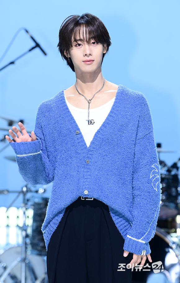 밴드 하이파이유니콘 김현율이 13일 오후 서울 마포구 상암동 MBC 공개홀에서 열린 Hi-Fi Un!corn(하이파이유니콘) Single Album 'Teenage Blue' 발매 쇼케이스에 참석하고 있다. [사진=정소희 기자]