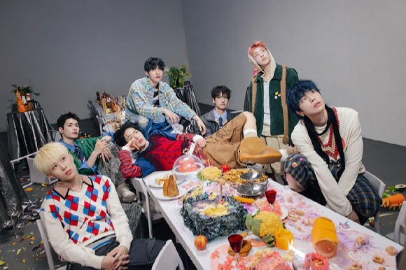 넥스지 단체 콘셉트 포토 [사진=JYP엔터테인먼트]