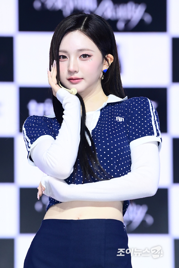그룹 트리플에스(tripleS) 미소녀즈(msnz) zenith 곽연지가 24일 오후 서울 용산구 블루스퀘어에서 열린 새 앨범 '비욘드 뷰티' 발매 기념 쇼케이스에서 포즈를 취하고 있다. [사진=정소희 기자]
