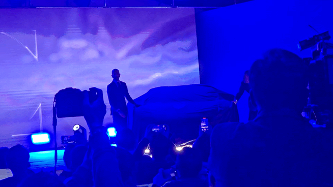 스테판 윙켈만 오토모빌리 람보르기니 최고경영자(CEO)가 6일 서울 광진구 파이팩토리에서 열린 '테메라리오' 공개 행사에서 발표하고 있다. [사진=김종성 기자]