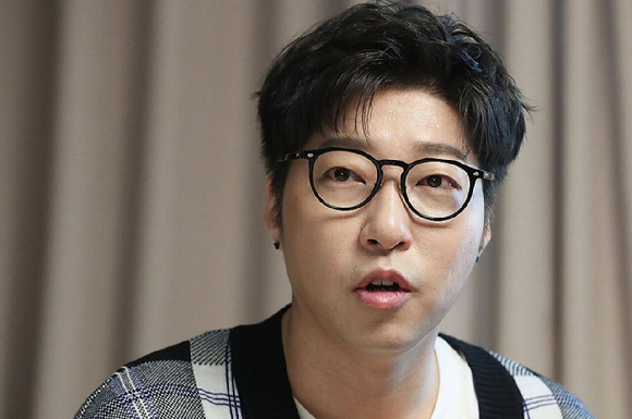 유튜버 '대도서관'(본명 나동현·47)의 발인이 지난 9일 엄수된 가운데, 고인의 전처인 유튜버 윰댕(본명 이채원)이 사인에 대해 설명했다. 유튜버 '대도서관'(본명 나동현 씨). [사진=연합뉴스]