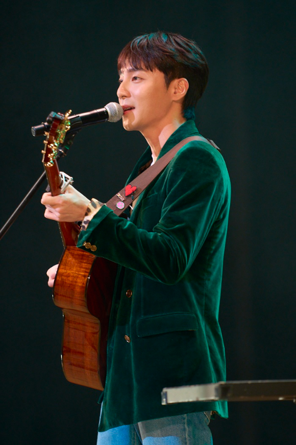 로이킴, 日 팬들에 감미로운 겨울 선물⋯라이브 공연 성료