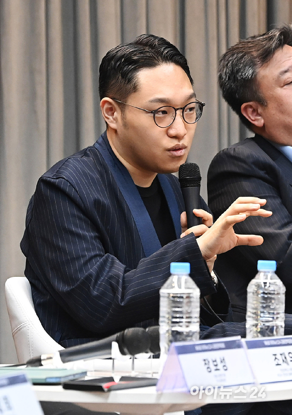 '제6회 아이뉴스24 금융정책포럼'이 '디지털자산기본법 이후, 한국 가상자산 시장의 새로운 질서'를 주제로 18일 서울 중구 은행회관 국제회의실에서 열렸다. 김호진 해시드오픈파이낸스 대표가 패널토론에 참석해 발언하고 있다. [사진=곽영래 기자]