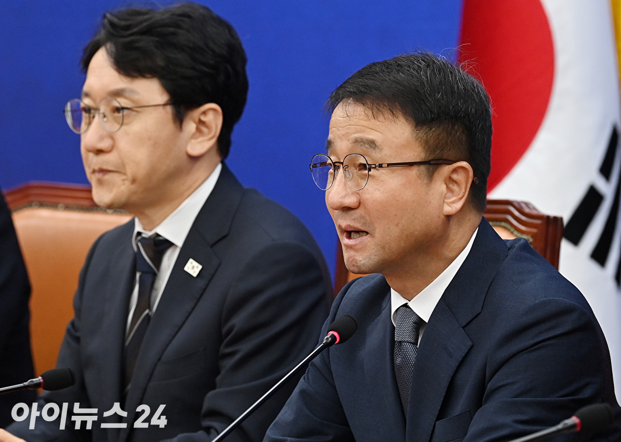 한병도 더불어민주당 당대표 직무대행 겸 원내대표가 28일 서울 여의도 국회에서 열린 원내대책회의에서 발언하고 있다. [사진=곽영래 기자]