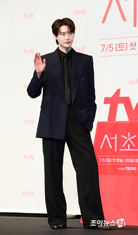 배우 이종석이 1일 오후 서울 영등포구 더링크서울 트리뷰트포트폴리오 호텔에서 열린 tvN 새 토일드라마 '서초동' 제작발표회에 참석하고 있다. [사진=정소희 기자]