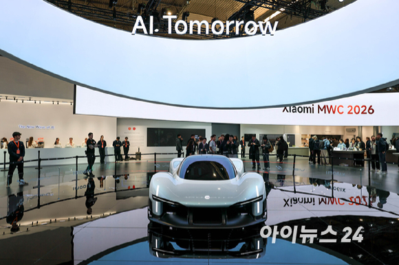 2일(현지시간) 스페인 바르셀로나 피라 그란 비아 전시장에서 열린 '모바일 월드 콩그레스(MWC)2026'에서 샤오미 전기 하이퍼카 콘셉트 '샤오미 비전 그란 투리스모'가 전시돼 있다. 2026.03.02 [사진=바르셀로나=사진공동취재단]