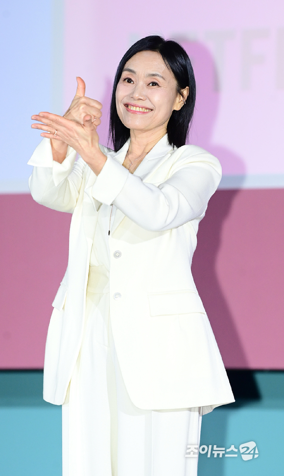 배우 강애심이 9일 오전 서울 중구 동대문디자인플라자에서 열린 넷플릭스 시리즈 '오징어 게임' 시즌2 제작발표회에 참석하고 있다. [사진=정소희 기자]
