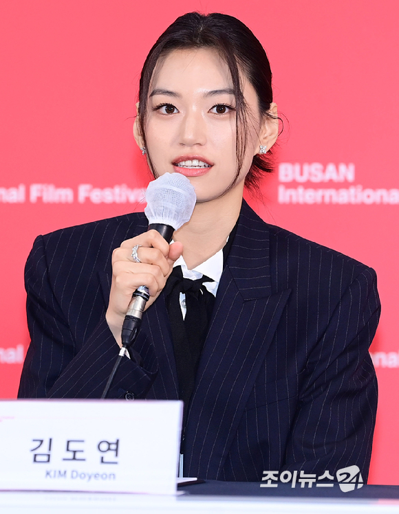 배우 김도연이 9일 부산 해운대구 영화의전당에서 열린 제31회 부산국제영화제 '도라' 기자회견에 참석하고 있다. [사진=정소희 기자]