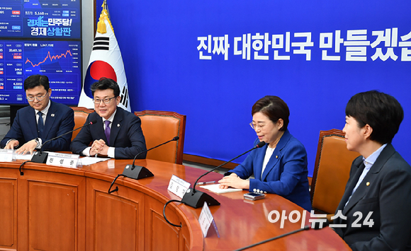 더불어민주당 진성준 정책위의장이 7일 오전 서울 여의도 국회에서 열린 여야 정책위의장 상견례에서 발언하고 있다. [사진=곽영래 기자]