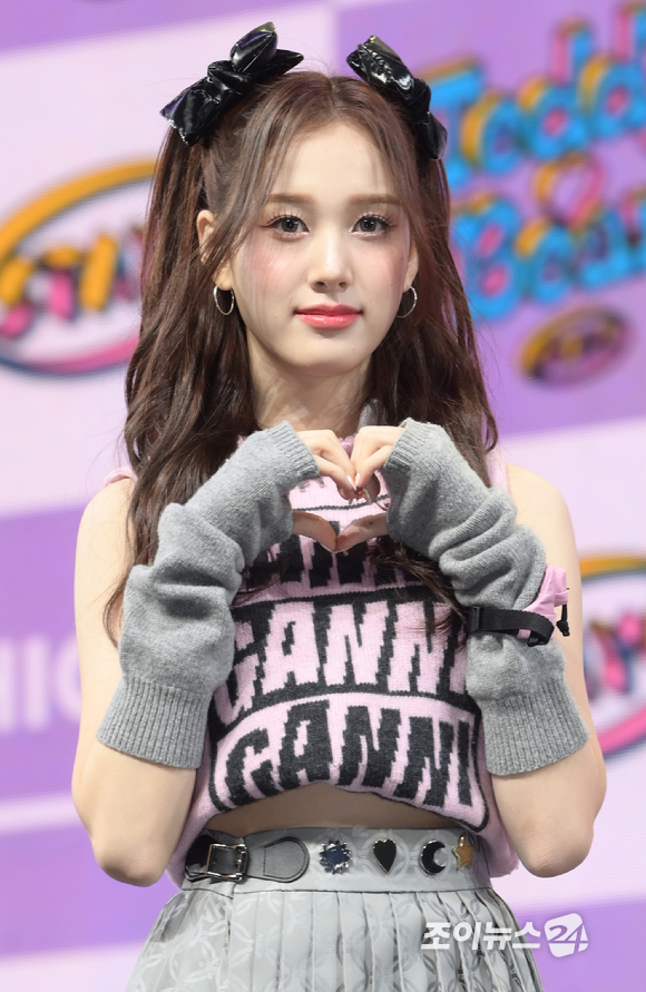 [포토]스테이씨 재이, 두근두근 예쁨