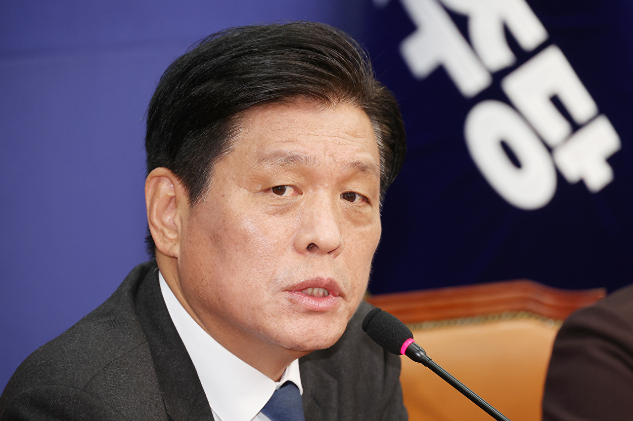 더불어민주당 조승래 사무총장이 30일 서울 여의도 국회에서 당무 현안 관련 기자간담회를 하고 있다. 2025.11.30 [사진=연합뉴스]