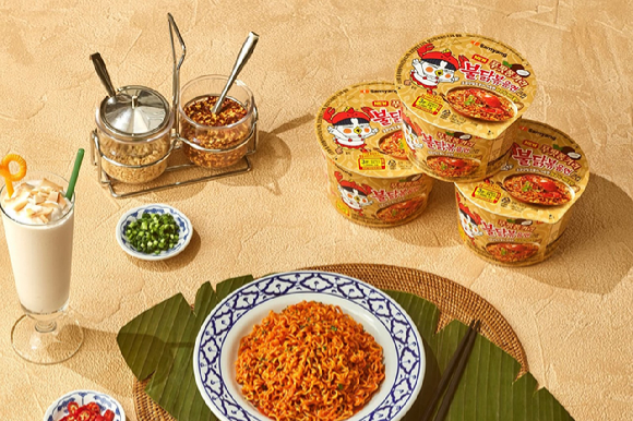 삼양식품이 신제품 '푸팟퐁커리 불닭볶음면'을 출시한다. [사진=삼양식품 제공]