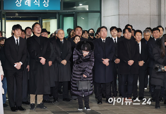 배우 고(故) 이순재의 영결식이 27일 서울 송파구 서울아산병원 장례식장에 엄수되고 있다. [사진=곽영래 기자]