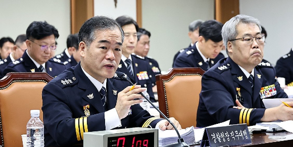 김종철 경찰청장 직무대행이 12일 국회 행정안전위원회 국정감사에서 질의에 답변하고 있다. 2026.10.12 [사진=연합뉴스]