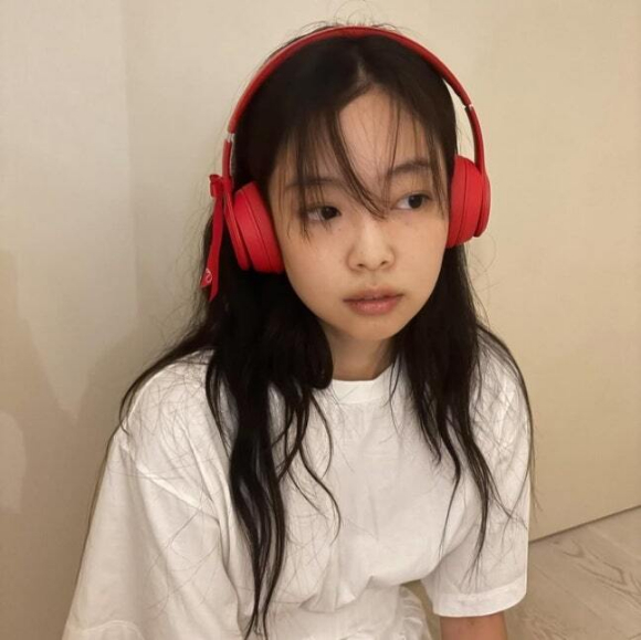 제니 [사진=제니 SNS]