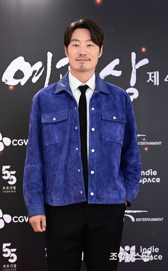 '핸섬가이즈' 배우 이희준이 20일 오후 서울 중구 순화동 KG타워에서 열린 '제44회 영평상' 시상식에 남우주연상 수상자로 참석하고 있다. [사진=정소희 기자]