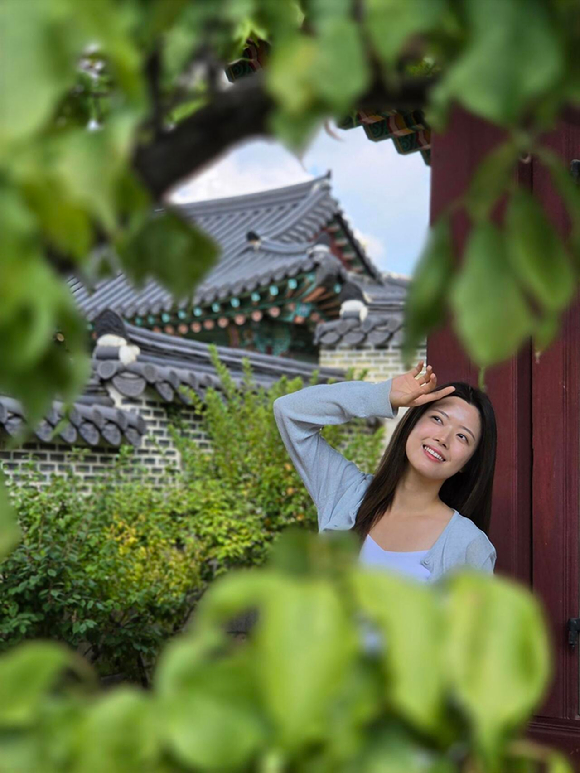 고병권 삼성전자 MX사업부 비주얼솔루션팀 프로가 '갤럭시 Z 폴드8 울트라 카메라 브리핑'에서 개선된 인물 모드를 소개하고 있다. [사진=황세웅 기자]