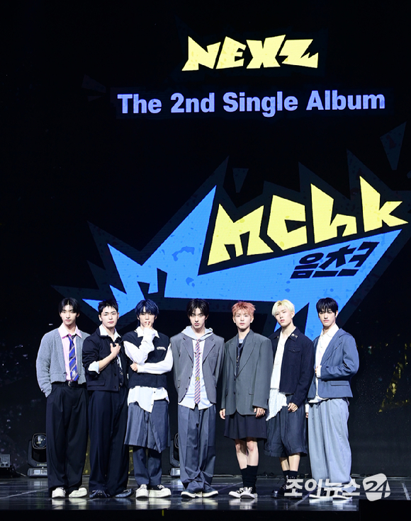 그룹 넥스지가 27일 오후 서울 용산구 한남동 블루스퀘어에서 열린 넥스지(NEXZ) 두 번째 싱글 앨범 'Mmchk(음츠크)' 발매 기념 쇼케이스에 참석하고 있다. [사진=정소희 기자]