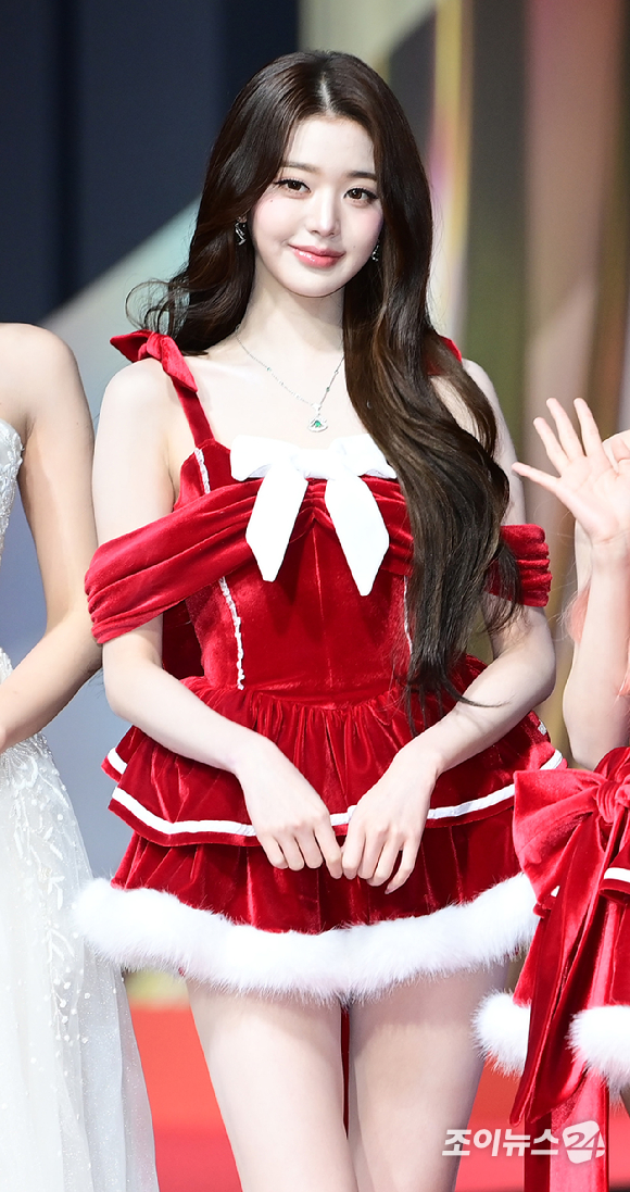 아이브 장원영, 소아청소년 치료 위해 2억원 기부 '선한 영향력'