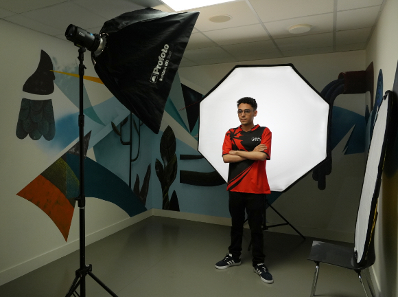 'SWC2025' 월드 파이널 출전 선수 프로필 촬영 현장. [사진=컴투스]