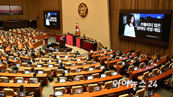 조국 조국혁신당 대표가 9일 오후 서울 여의도 국회에서 열린 비교섭단체 대표 연설을 하고 있다. [사진=곽영래 기자]